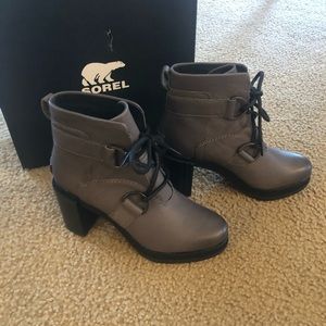 SOREL ankle boots